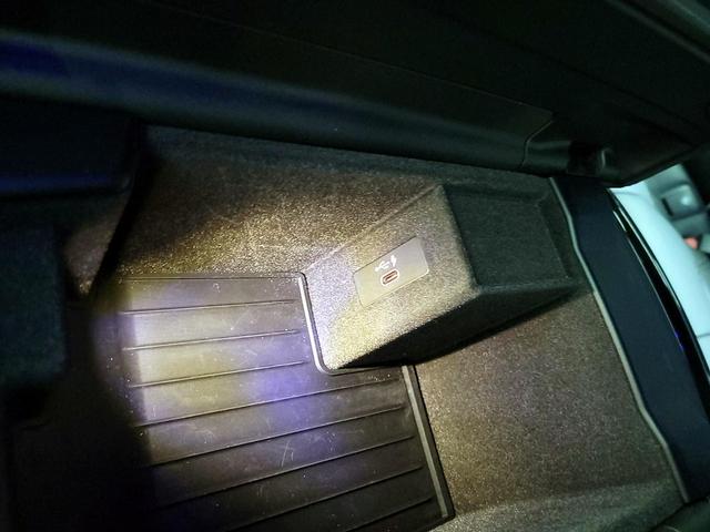 Photo of 2022 Black BMW M550