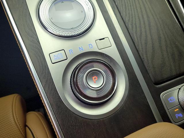 Photo of 2022 Gray Genesis GV80