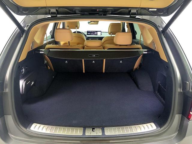 Photo of 2022 Gray Genesis GV80