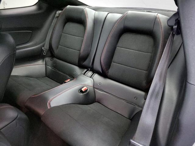 Photo of 2020 Black Ford Mustang