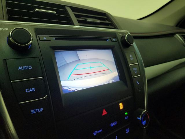 Photo of 2015 White Toyota Camry