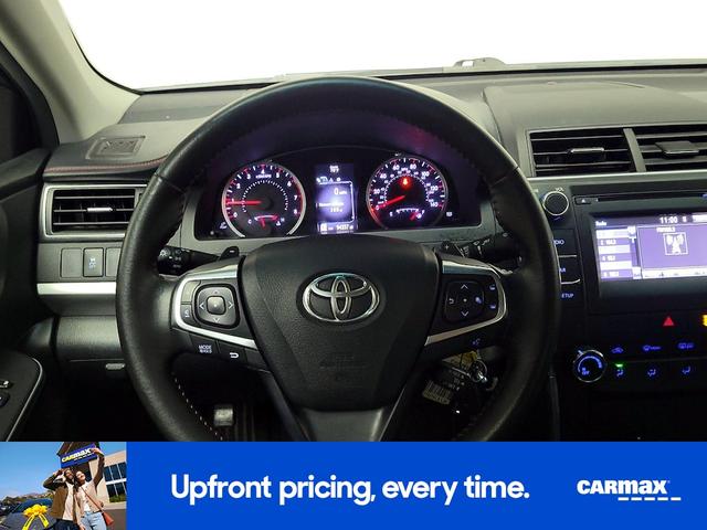 Photo of 2015 White Toyota Camry