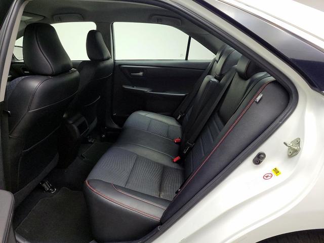 Photo of 2015 White Toyota Camry