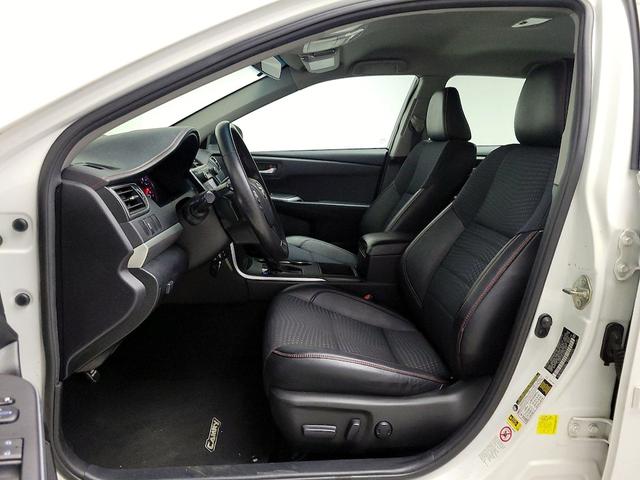 Photo of 2015 White Toyota Camry