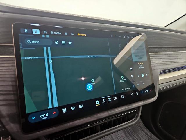 Photo of 2023 Blue Rivian R1S