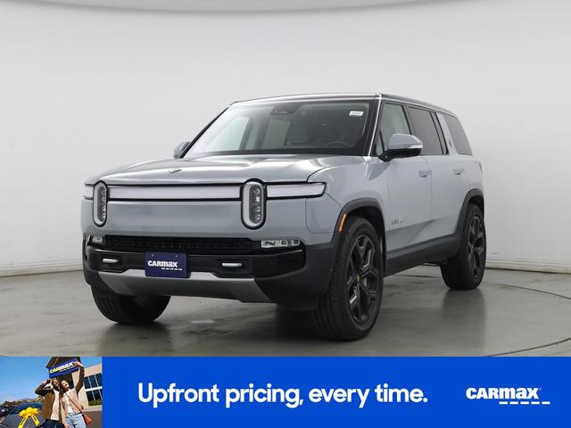 Photo of 2023 Blue Rivian R1S