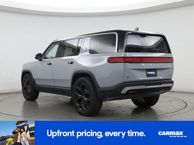 Photo of 2023 Blue Rivian R1S