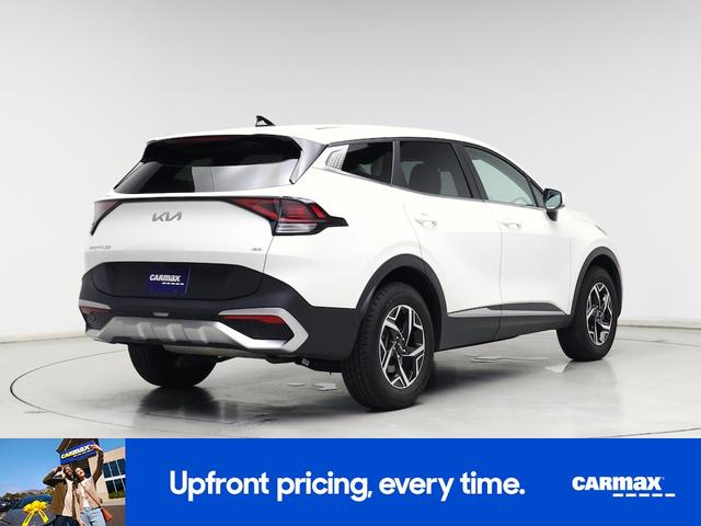 Photo of 2023 White Kia Sportage
