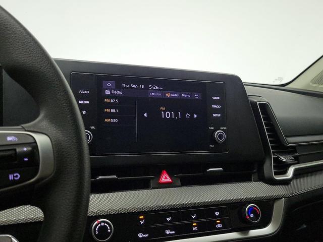 Photo of 2023 White Kia Sportage