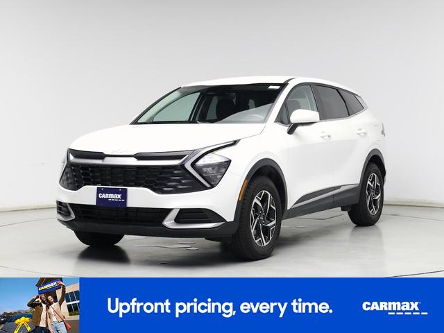 Photo of 2023 White Kia Sportage