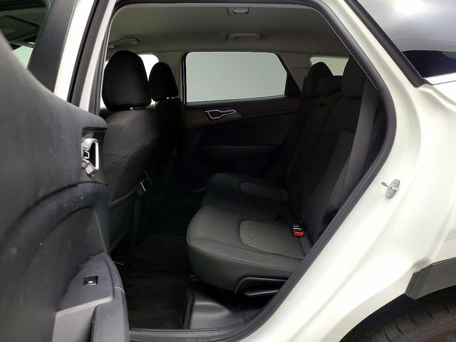 Photo of 2023 White Kia Sportage