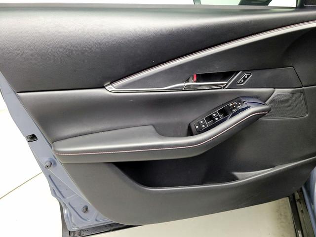 Photo of 2022 Gray Mazda CX-30