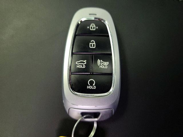 Photo of 2022 Black Hyundai SONATA