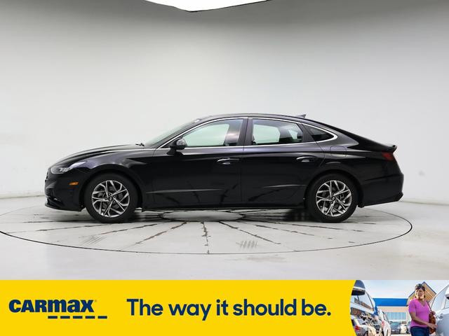 Photo of 2022 Black Hyundai SONATA