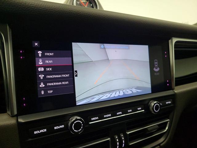 Photo of 2021 White Porsche Macan