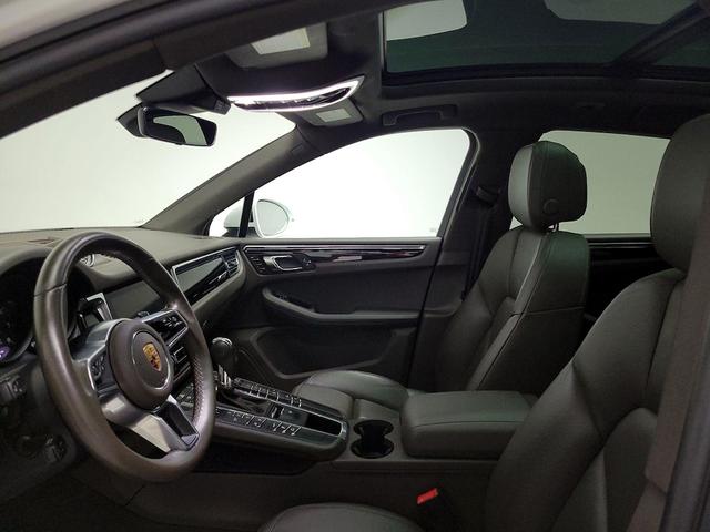 Photo of 2021 White Porsche Macan