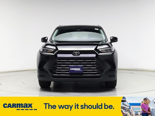 Photo of 2024 Black Toyota Grand Highlander