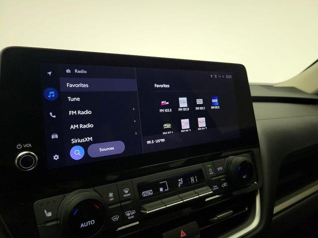 Photo of 2024 Black Toyota Grand Highlander