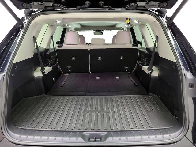 Photo of 2024 Black Toyota Grand Highlander