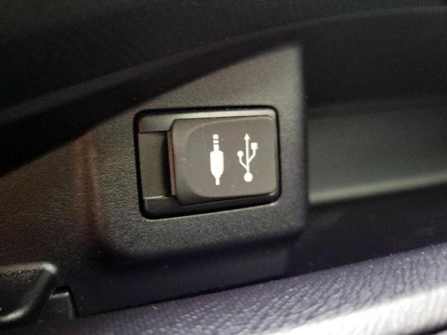 Photo of 2015 Silver Toyota Prius c