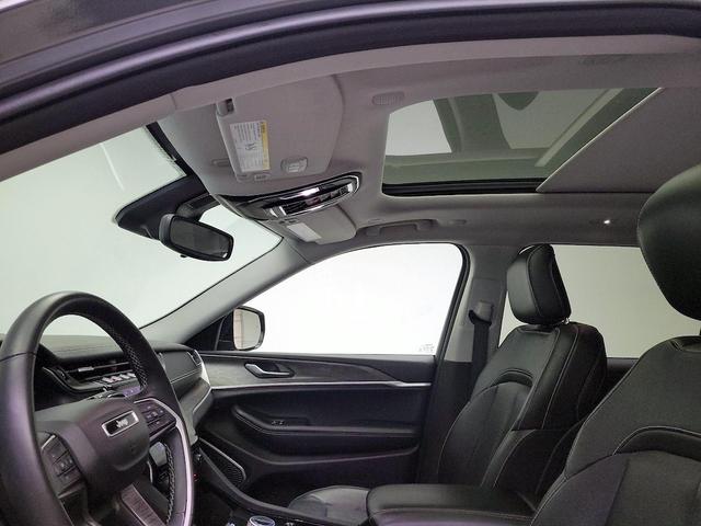 Photo of 2021 Gray Jeep Grand Cherokee L