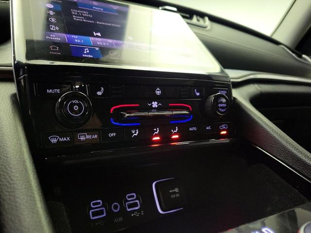 Photo of 2021 Gray Jeep Grand Cherokee L