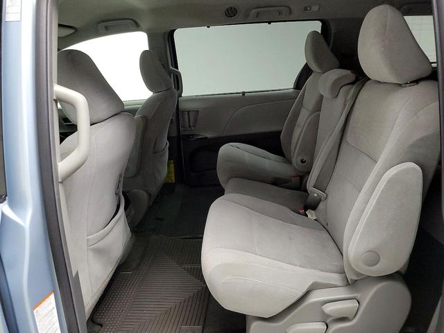 Photo of 2015 Blue Toyota Sienna