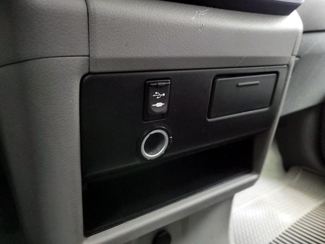 Photo of 2015 Blue Toyota Sienna