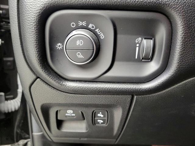 Photo of 2022 Black RAM 1500