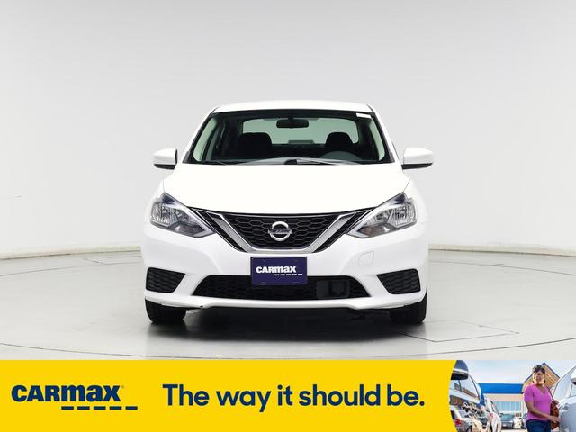 Photo of 2019 White Nissan Sentra