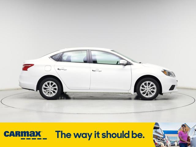 Photo of 2019 White Nissan Sentra