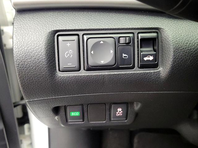Photo of 2019 White Nissan Sentra