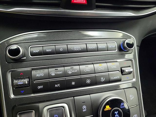 Photo of 2022 Silver Hyundai SANTA FE