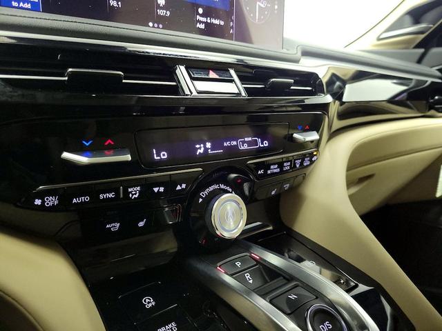Photo of 2025 White Acura MDX
