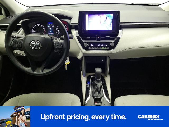 Photo of 2024 White Toyota Corolla Cross