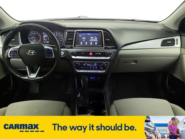 Photo of 2019 Silver Hyundai SONATA