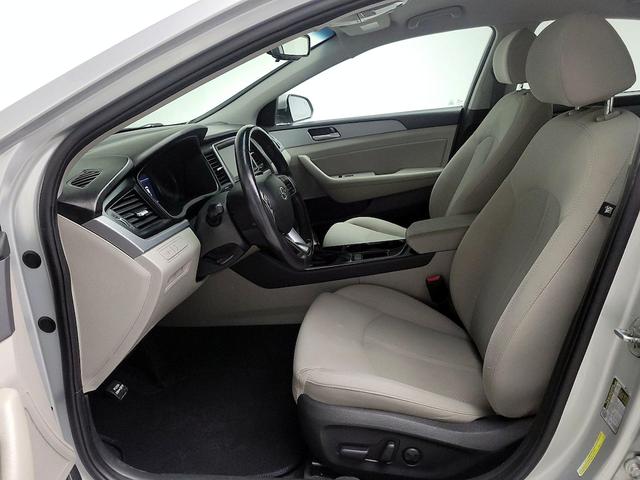 Photo of 2019 Silver Hyundai SONATA