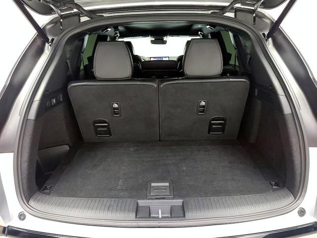 Photo of 2023 Gray Acura MDX