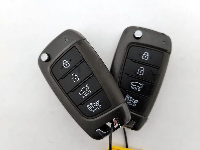 Photo of 2022 Gray Hyundai SONATA