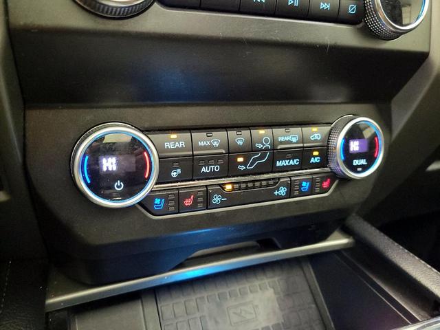 Photo of 2020 Burgundy Ford Expedition