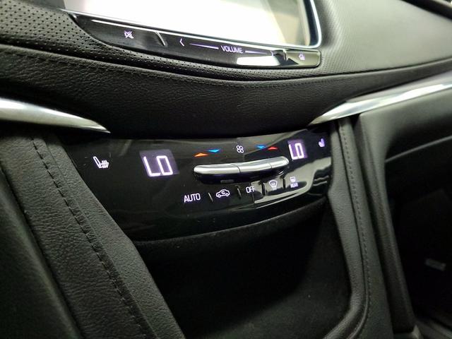 Photo of 2017 Gray Cadillac XT5