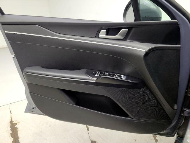Photo of 2022 Silver Kia K5