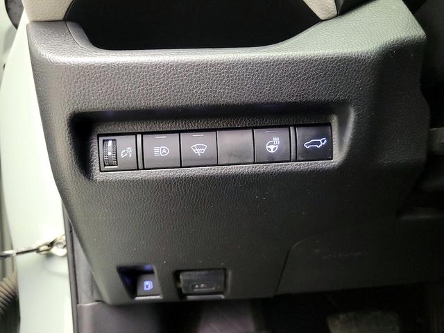 Photo of 2021 Green Toyota RAV4 Hybrid