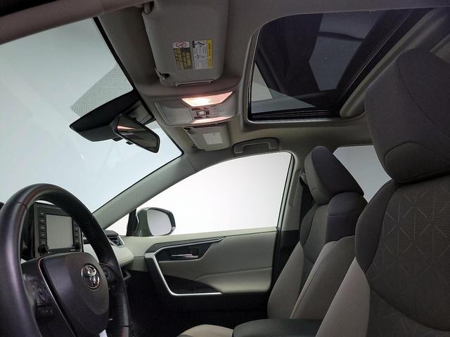 Photo of 2021 Green Toyota RAV4 Hybrid