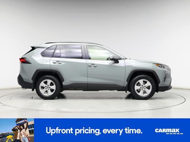 Photo of 2021 Green Toyota RAV4 Hybrid