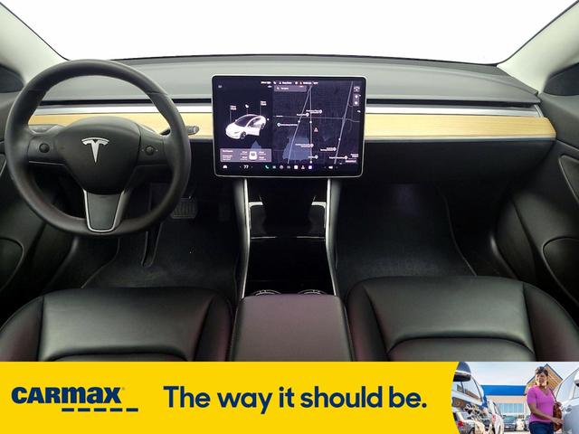Photo of 2020 White Tesla Model 3