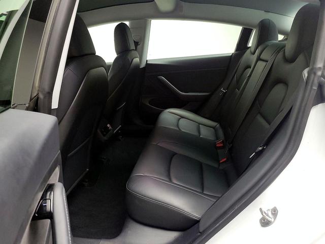 Photo of 2020 White Tesla Model 3