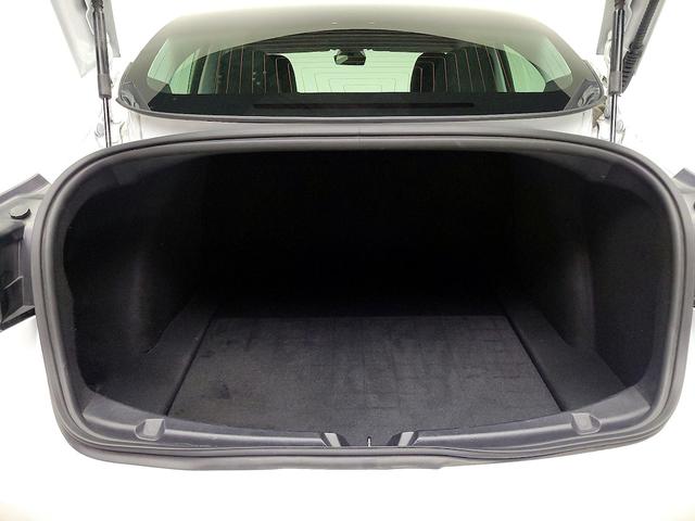 Photo of 2020 White Tesla Model 3