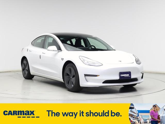 Photo of 2020 White Tesla Model 3