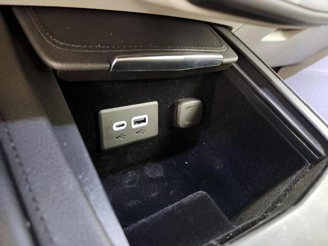 Photo of 2021 Blue Cadillac XT4
